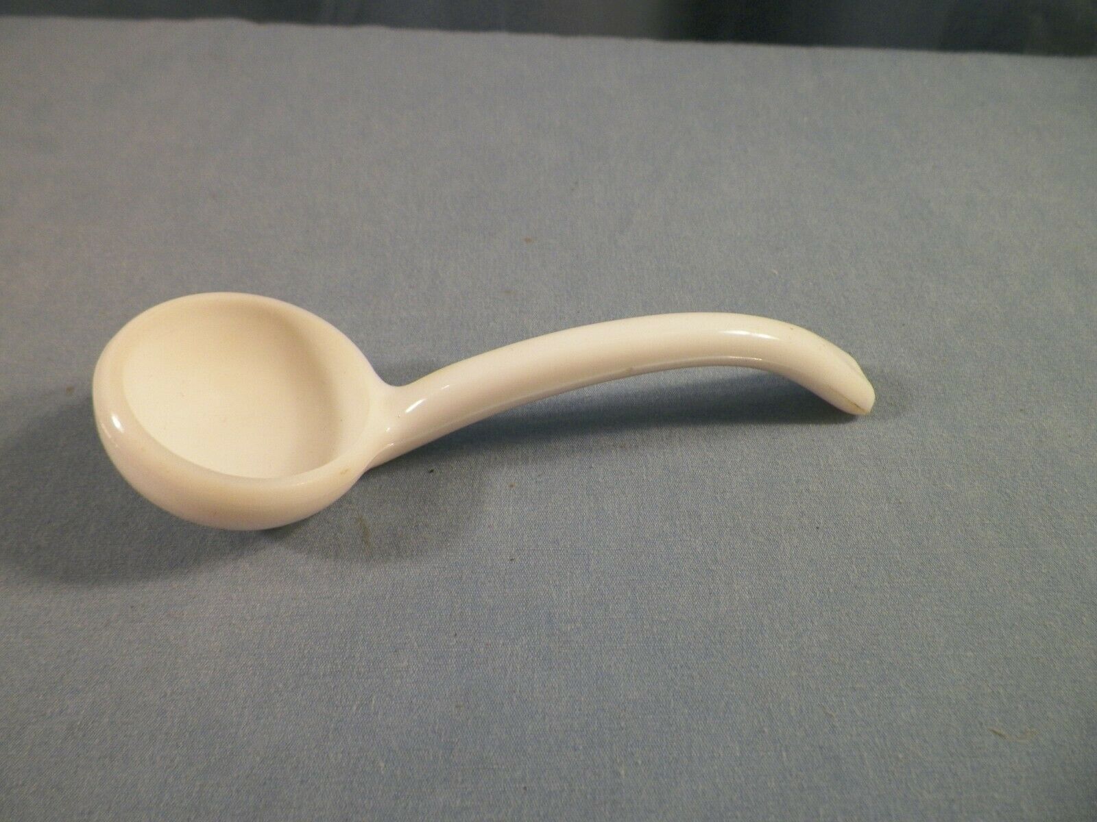 White Milk Glass Mayo Mayonnaise Sauce Ladle Spoon